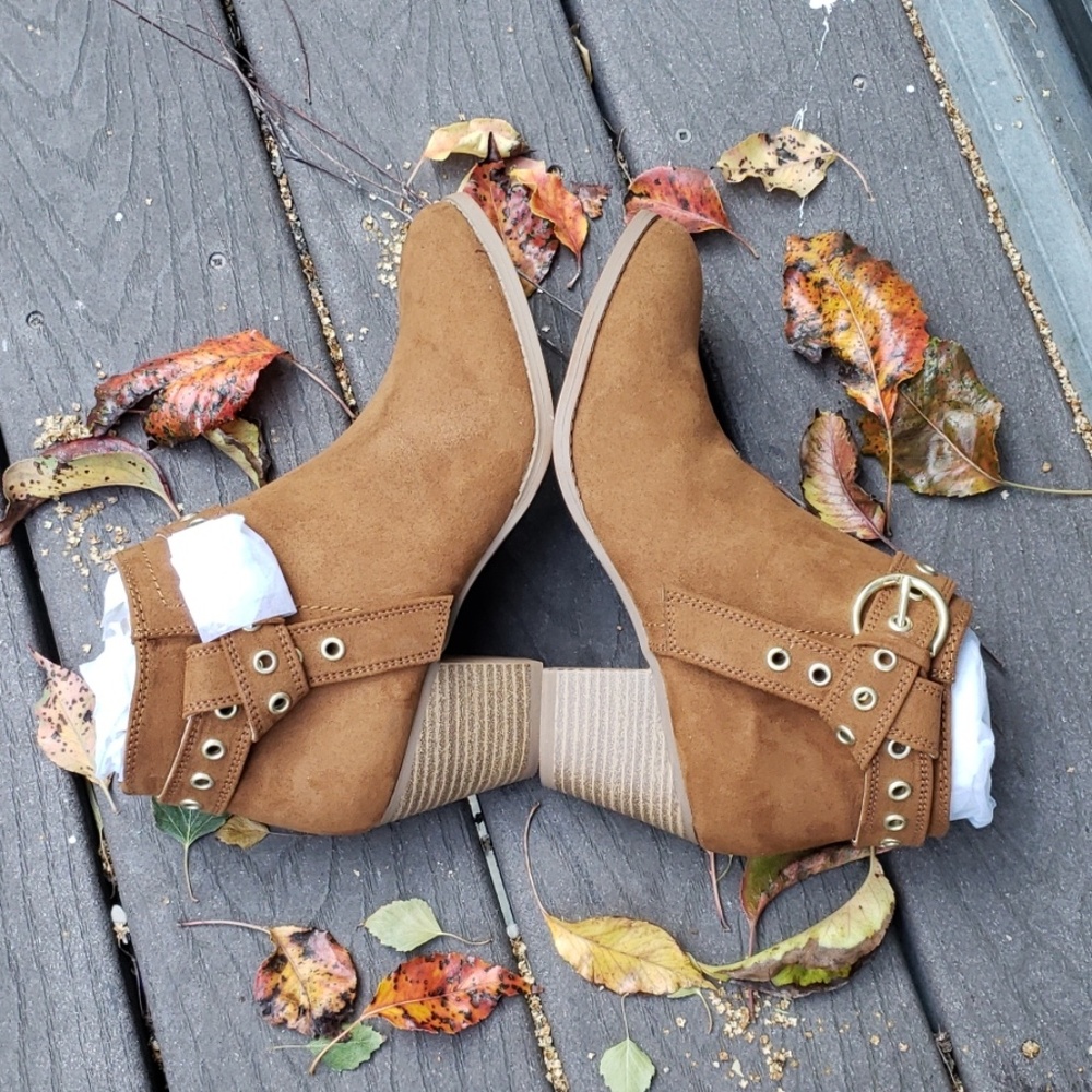 Maple Suede Booties - Picture 8 of 9